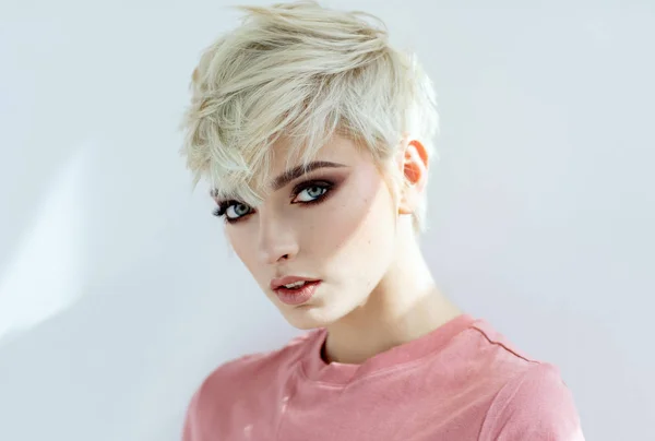 Corte de cabelo curto: feminino, moderno e prático! 100 fotos para te  inspirar: Fotos - Purepeople