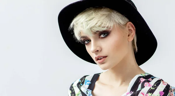 Frumusețe Portret Moda Blonda Model Într Pălărie — Fotografie, imagine de stoc