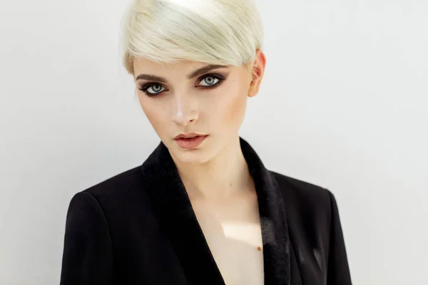 Piękno Portret Blond Modelka Naturalnej Skóry — Zdjęcie stockowe
