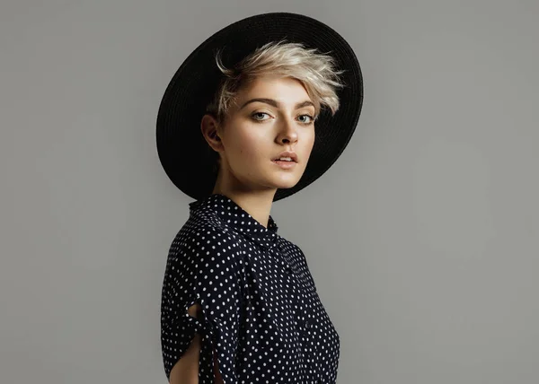 Fashion Portrait Female Model Blond Short Hair Wear Black Hat — Stock Photo, Image