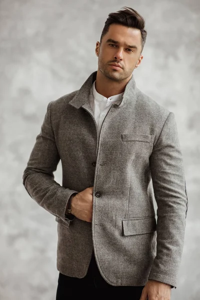 Portrait Handsome Man Gray Stylish Jacket Looking Camera — Stock Photo, Image