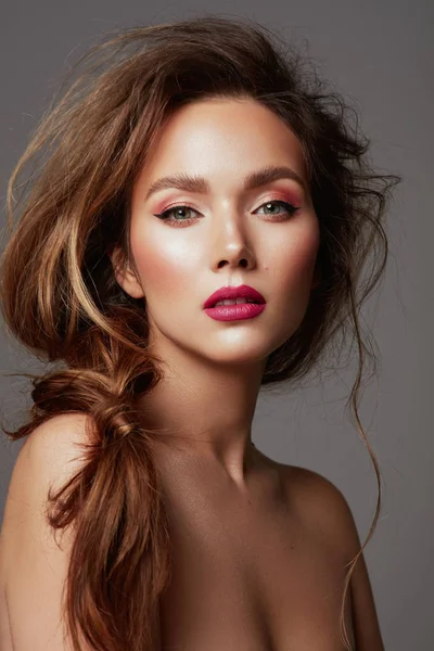 Portrait of beautiful sensual young girl with messy hairdo — Stock Photo, Image