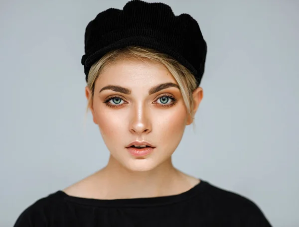 Portret Frumusețe Modei Model Tânăr Păr Scurt Capac Negru — Fotografie, imagine de stoc