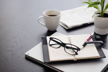 Evden Çalışmak İçin İş Ögeleri