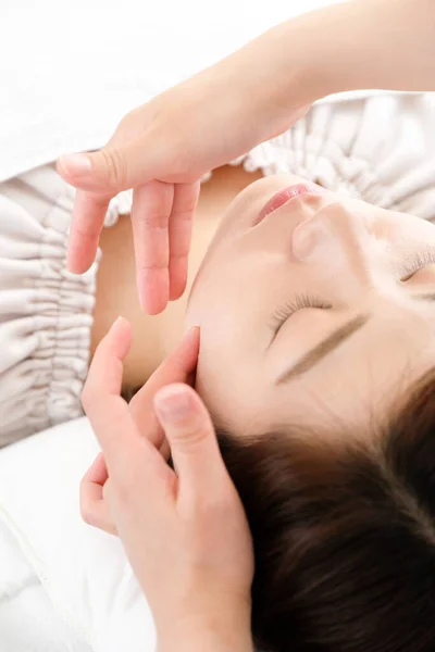 Hands Women Practitioners Receiving Face Massage — Stock Photo, Image