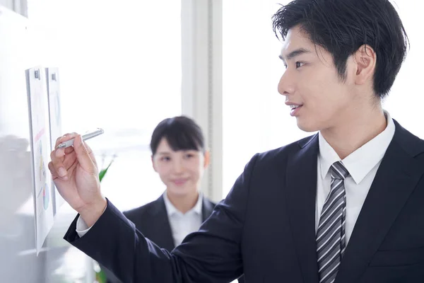 Японські Бізнесмени Кімнаті Зустрічей — стокове фото