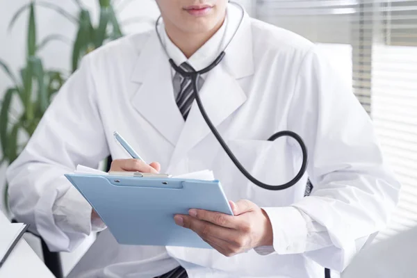Close Japanese Male Doctor Examining Patient — Stock Photo, Image