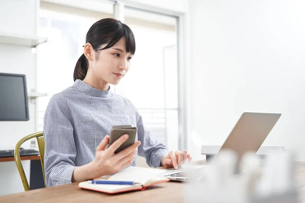 Japanese Woman Who Works Home Plain Clothes — Stock Photo, Image