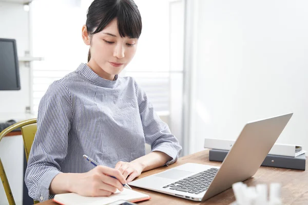 Japanese Woman Who Works Home Plain Clothes — Stock Photo, Image