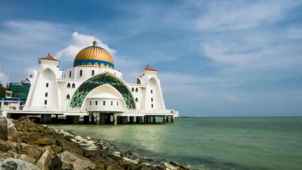 Malacca Straits Mosque Masjid Selat Melaka Malacca Malásia Timelapse Filmagem — Vídeo de Stock