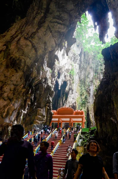 Templos hindúes en cuevas de Batu, Kuala Lumpur — Foto de Stock