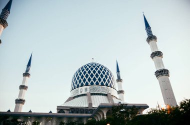 Sultan Salahuddin Abdul Aziz Shah Camii