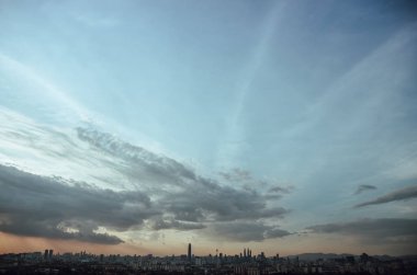 Bukit ampang'dan Kuala Lumpur şehrinin gün batımı manzarası, Kuala Lumpur, Malezya.