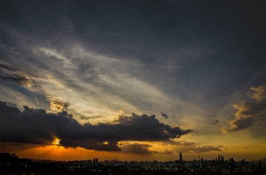 Bukit ampang'dan Kuala Lumpur şehrinin gün batımı manzarası, Kuala Lumpur, Malezya.