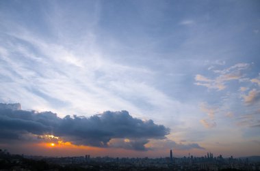 Bukit ampang'dan Kuala Lumpur şehrinin gün batımı manzarası, Kuala Lumpur, Malezya.