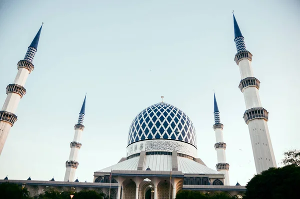 Sultan Salahuddin Abdul Aziz Shah Camii