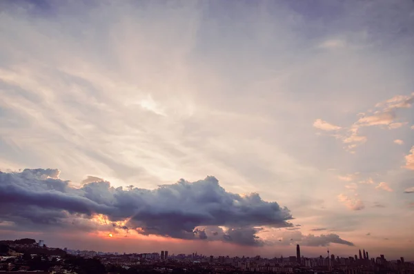 Sunset View i Kuala Lumpur City från Bukit Ampang, Kuala Lumpur, Malaysia. — Stockfoto