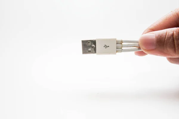 Oude drie-weg USB-telefoon oplaadkabel geïsoleerd op wit — Stockfoto