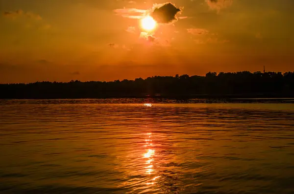 Sunset at coast of the sea — Stock Photo, Image