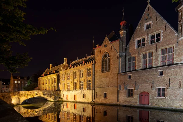 Brugse Reitjes Nachts Perfecte Weerspiegeling Het Water België Europa — Stockfoto