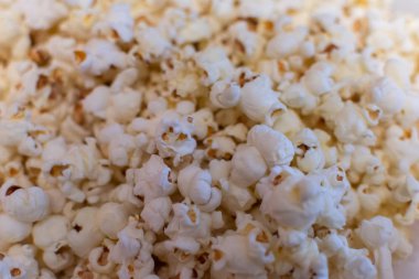 patlamış mısır portre. Patlamış Mısır arka plan. Aperatifler ve bir film için gıda