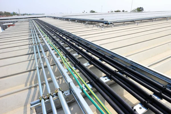 Instalación Cables Para Sistema Techo Solar — Foto de Stock