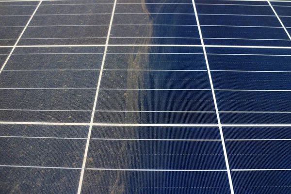 Partially Cleaning Photovoltaic Panel — Stock Photo, Image