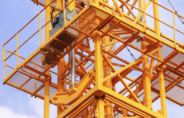 Hidrolik krikolar, kule vinç yakın bakış