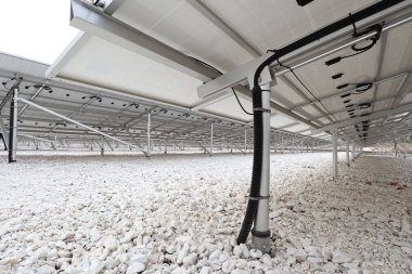 Solarfarm kablo girişi zemin