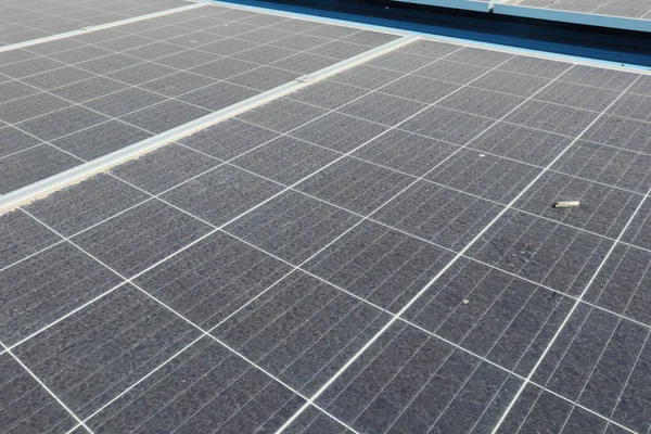 Dirty Dusty Solar Panels Reduce Efficiency Electricity Generating — Stock Photo, Image