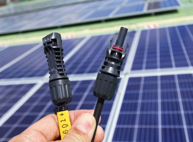 Güneş Pv Bağlayıcıları Erkek ve Kadın El Tutuşu