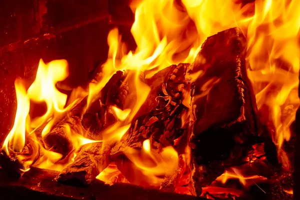 Обои Ярким Огнем Внутри Жаровни Пламя Огня Подготовка Приготовлению Барбекю — стоковое фото