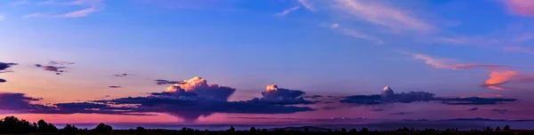 Bright Sunlight Clouds Breathtaking Evening Sky Sunset Panorama Natural Composition — Stock Photo, Image