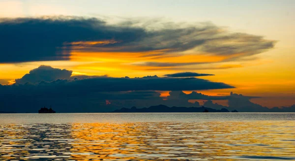 Beaucoup Oeuvre Ciel Twilight Soirée Wonderful Scène Regardez Mer Île — Photo