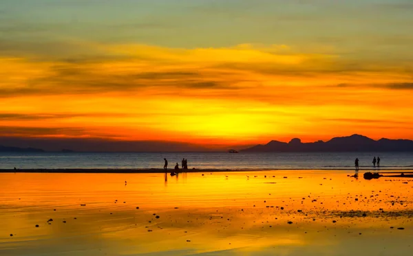 Évitant Temps Soirée Quelques Ciel Lumineux Sur Océan Mer Des — Photo