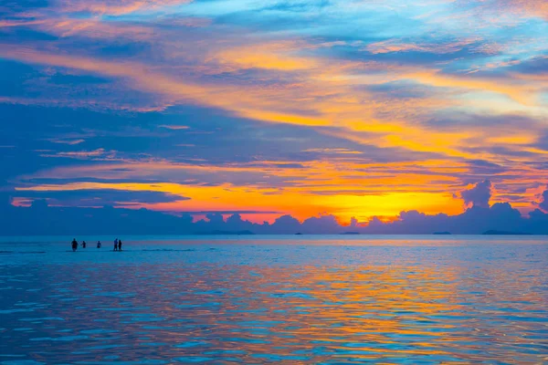 Twilight Coloré Merveilleux Ciel Nuage Reflétant Dessus Île Mer Marée — Photo