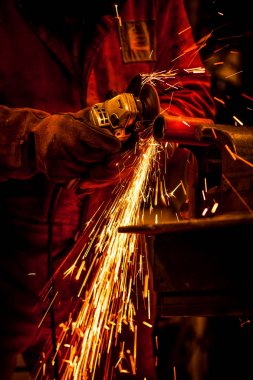 Kaynak fabrikası, Closeup sanayi işçisi