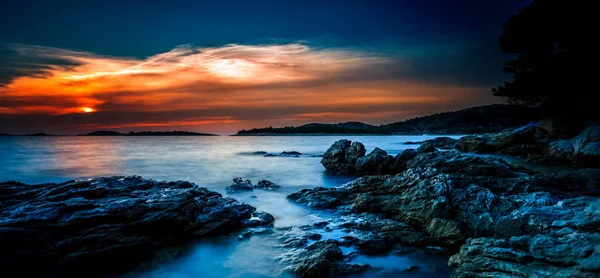 Coucher Soleil Sur Mer Avec Soleil Horizon Ciel Rouge — Photo