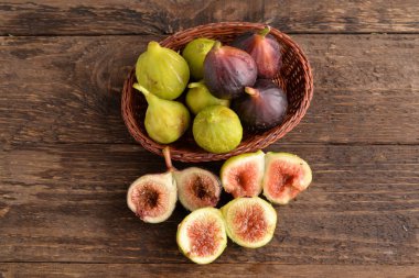 Olgun incir sepeti ahşap tablo