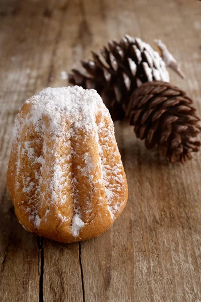 Pandoro Pine Cone Wooden Table — Stock Photo, Image