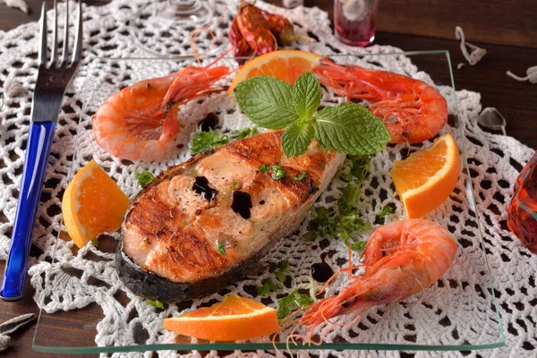 Slice Salmon Shrimp Cooked Table Glass Dish — Stock Photo, Image