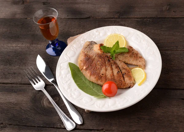 Grilled Tuna Steak White Plate Spices Wood — Stock Photo, Image