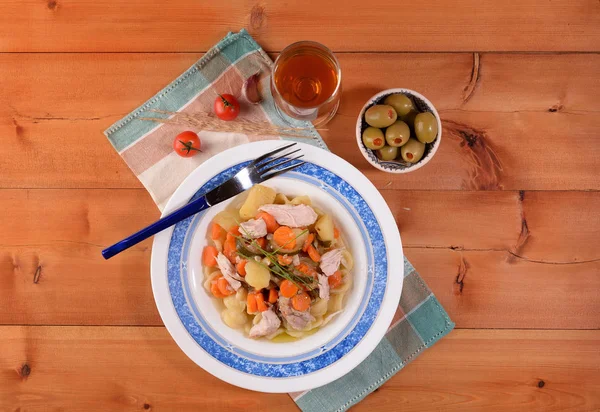 Orecchiette Burgonya Sárgarépa Bit Csirke — Stock Fotó