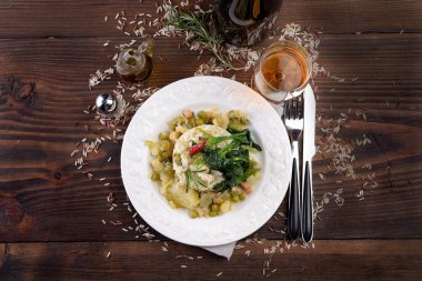 Nohut ve bezelye ıspanak ile pirinç Tabağı