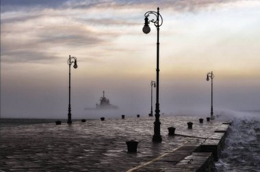 Trieste durante una giornata di Bora