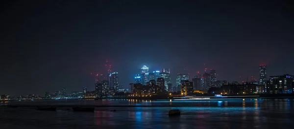 Londra, Canary Wharf ve Thames geceleri