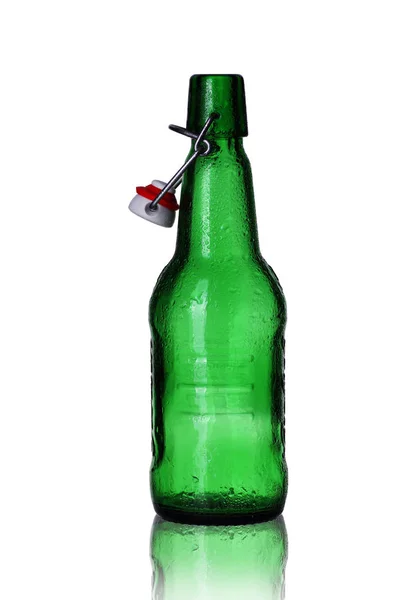Green empty beer bottle — Stock Photo, Image