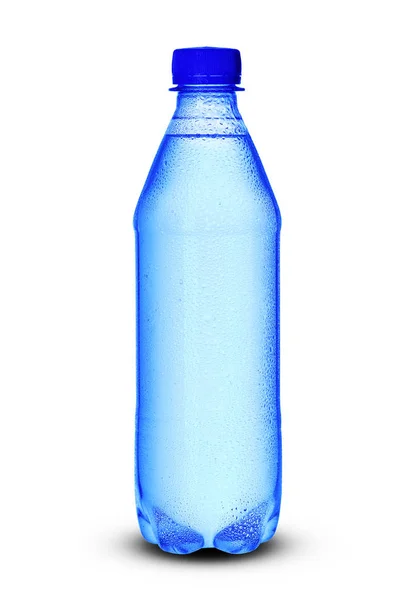 Pequeña botella de plástico con agua mineral —  Fotos de Stock
