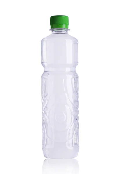 Piccola bottiglia di plastica con acqua minerale — Foto Stock