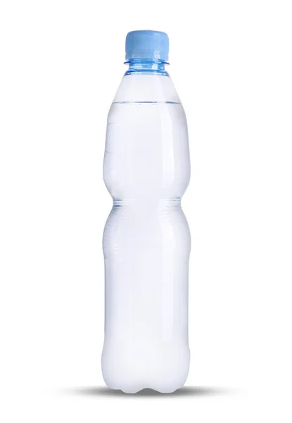 Pequena garrafa de plástico com água mineral — Fotografia de Stock